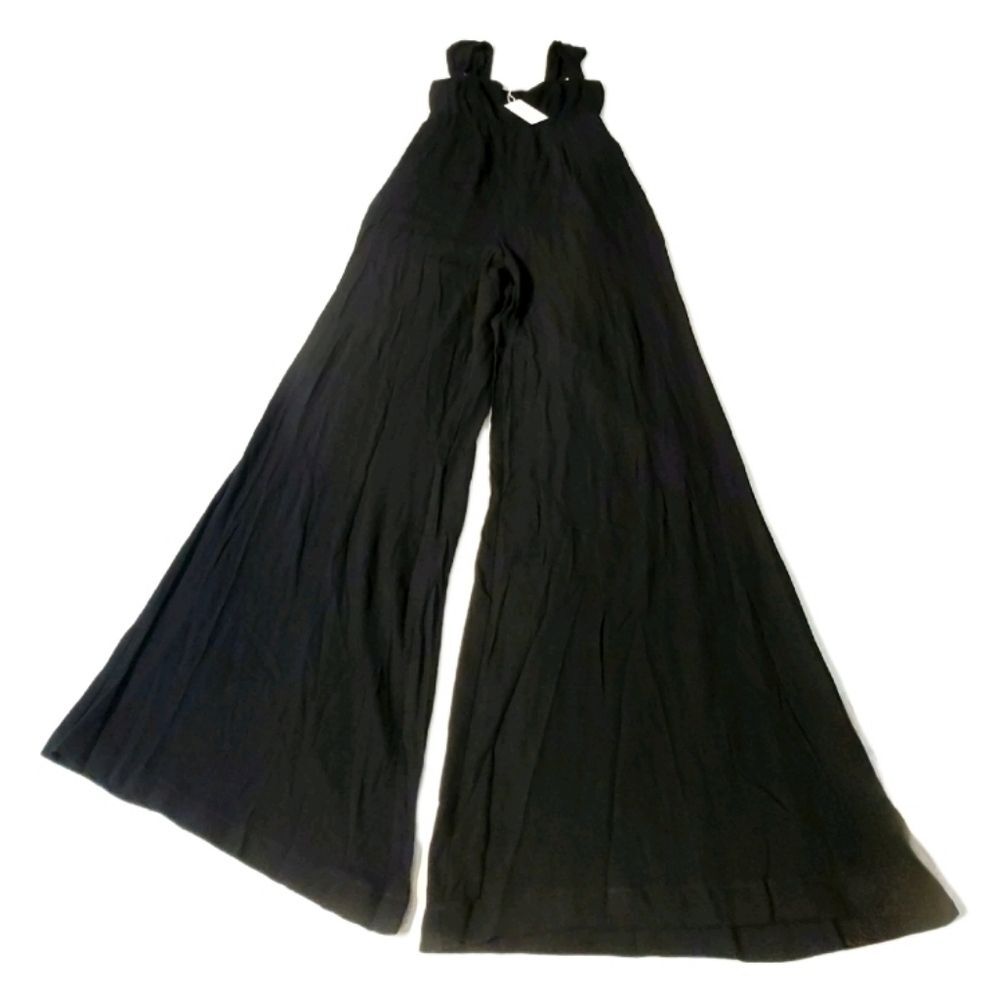 Petal & Pup Crosby Jumpsuit Cropped Straight Leg 100% Rayon Black Women's Size M - Picture 6 of 14
